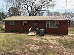 131 Price Dr, Florence, AL 35633