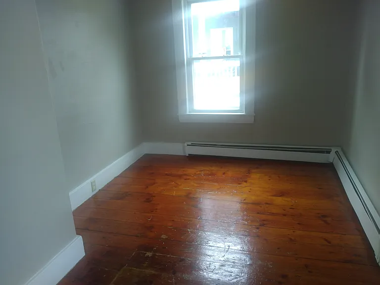 24 Thompson St #A — Photo 6