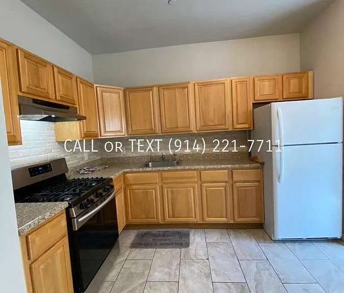 68 Elliott Ave — Photo 1