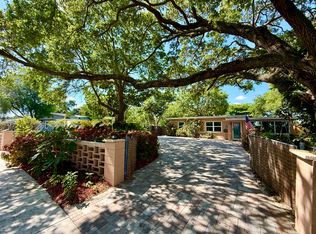 8 Edmund Rd, West Park, FL 33023