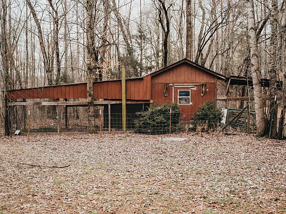 8th image of 233 Taylor Lake Rd