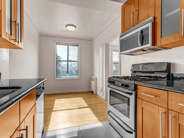 2240 Golden Gate Avenue Apartments