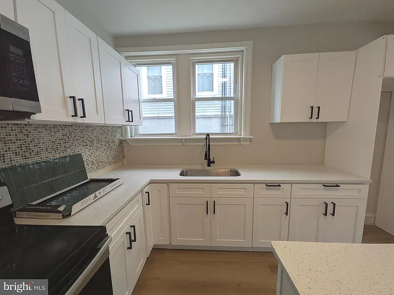 5750-52 Rising Sun Ave #B1 — Photo 4