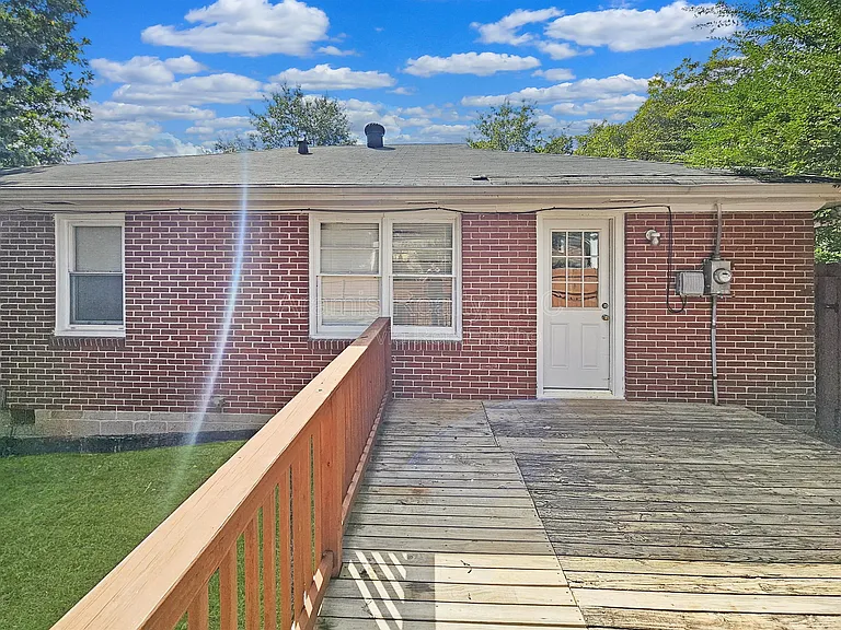 605 Green Acres Rd SE — Photo 10