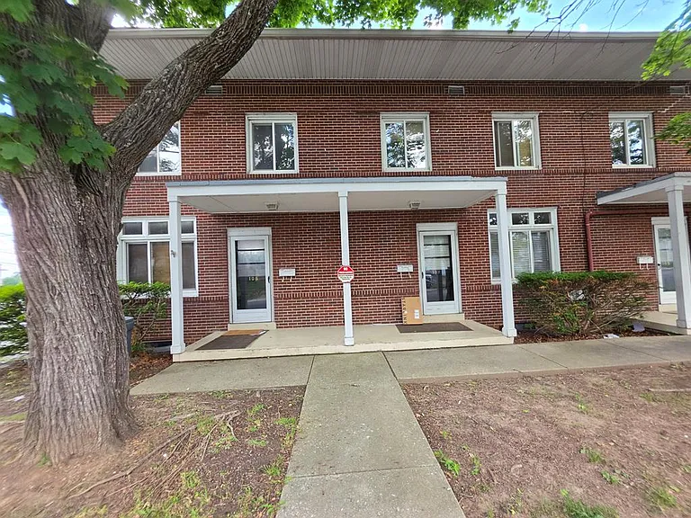 107 Virginia St — Photo 1