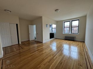 36-14 165th St #1HN, Flushing, NY 11358