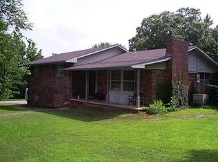 2217 N Juneway Ter, Fayetteville, AR 72703