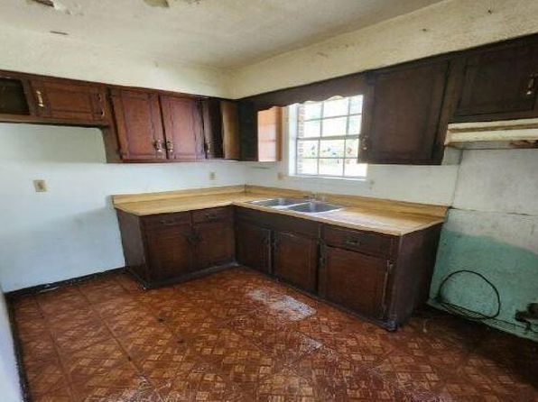 1031 Dale Sadler Rd, Pine Apple, AL 36768