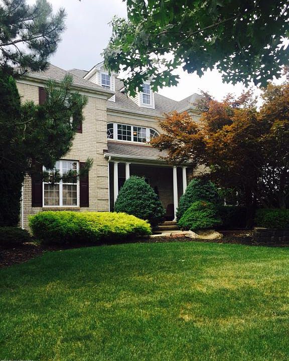 1st image of 1410 Oakwood Hollow Ln