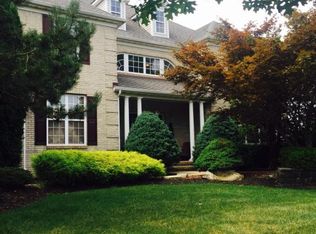 1410 Oakwood Hollow Ln, Toms River, NJ 08755
