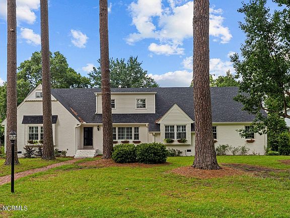 2nd image of 104 Lord Ashley Drive