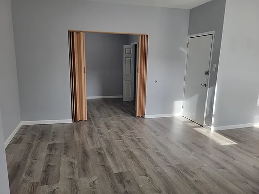 Rented by MCR Realty | media 4