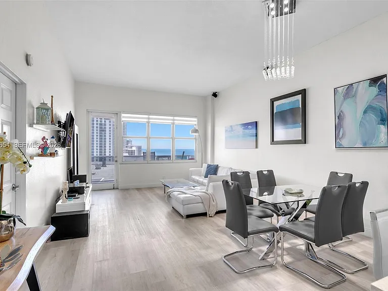 3725 Ocean Dr #Penthouse 03 — Photo 8