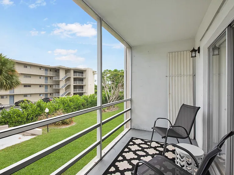 2581 N Garden Dr #206 — Photo 14