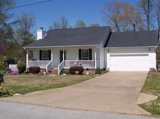 221 Buttonwood Dr, Jackson, TN 38305