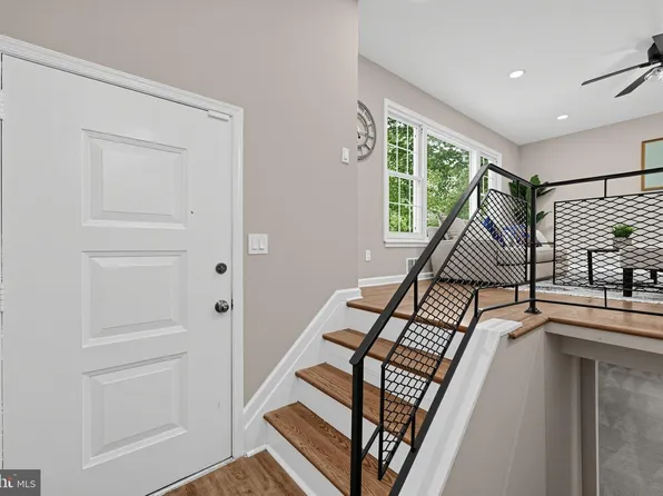 118 Greenhill Rd, Greenbelt, MD 20770