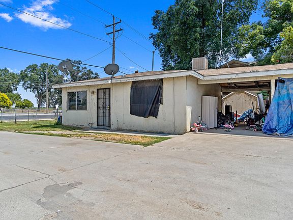 3rd image of 801 S Farmersville Boulevard