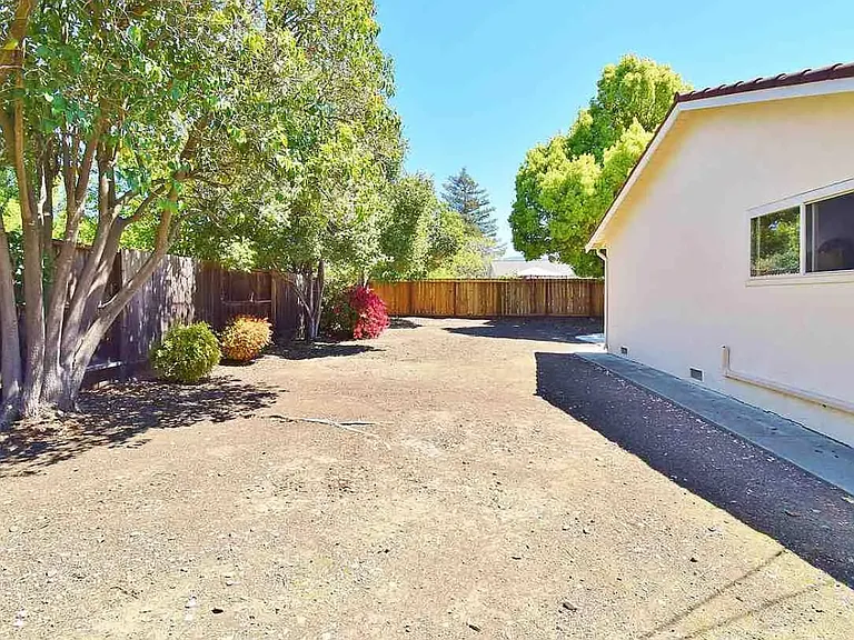 4325 Satinwood Dr — Photo 25