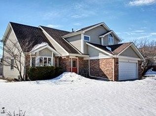 291 Denberry Dr, Lake Zurich, IL 60047