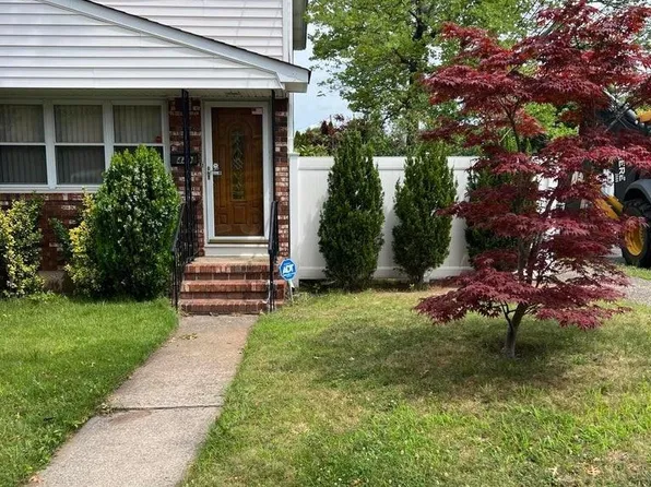 449 N Gannon Avenue, Staten Island, NY 10314