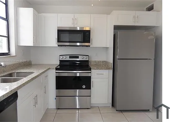 1798 NW 55th Ave #201 — Photo 5