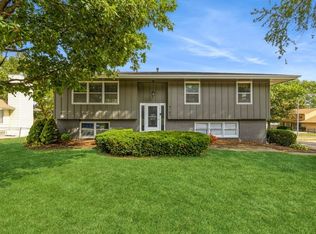4101 81st St, Urbandale, IA 50322