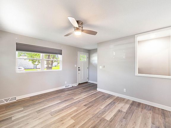3rd image of 3405 Balboa Ln #A
