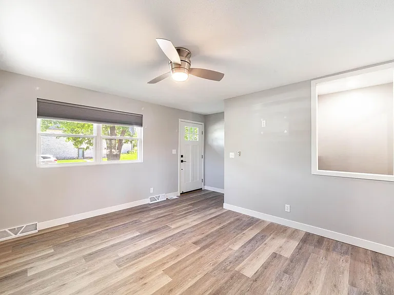 3405 Balboa Ln — Photo 15