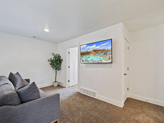 4th image of 2249 S Beachcomber Ln