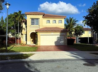 5081 SW 136th Ter, Hollywood, FL 33027