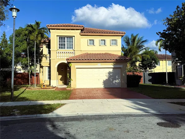 5081 SW 136th Ter, Hollywood, FL 33027