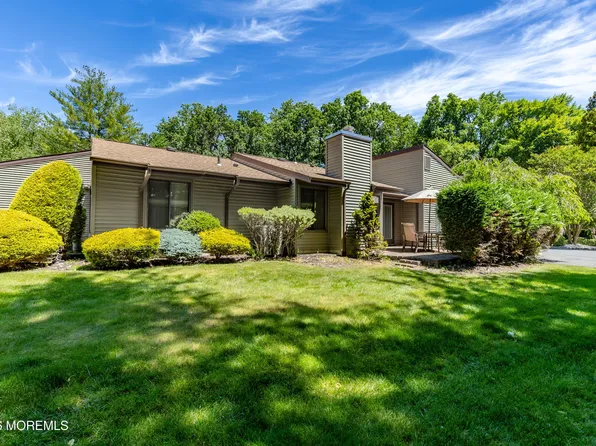 33 Hampton Court, Red Bank, NJ 07701