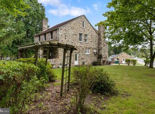 798 Valley Rd, Enola, PA 17025