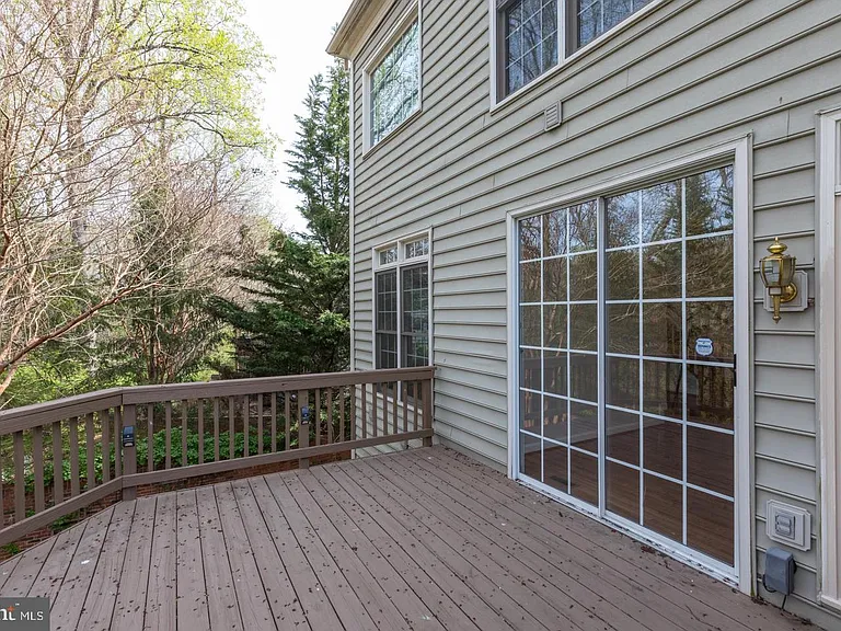 9588 Lagersfield Cir — Photo 38