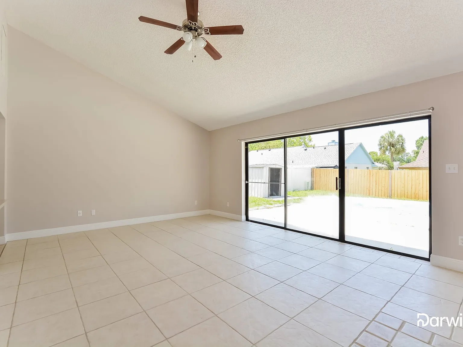 4 bed, 2.5 bath, 2850 sqft, $2,895 — Photo 3