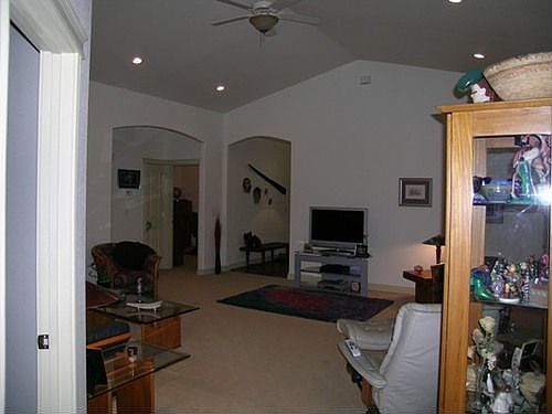 4th image of 1028 Liberty Dr