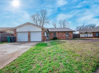 5009 Oak Manor Dr, Oklahoma City, OK 73135