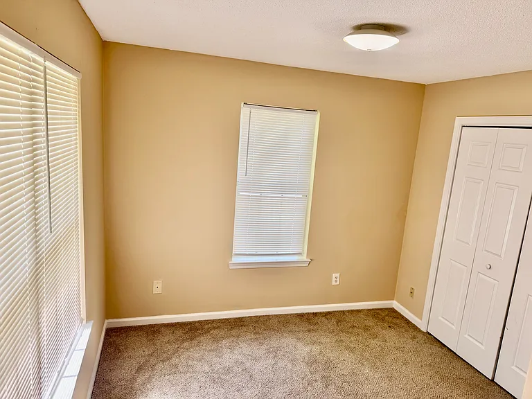 624 N Fairfield Dr — Photo 7