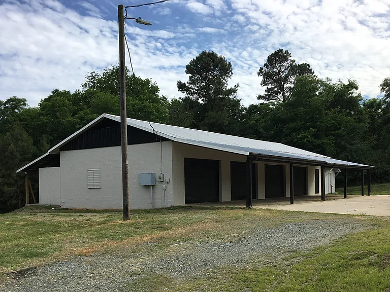 7139 Wright Rd — Photo 3