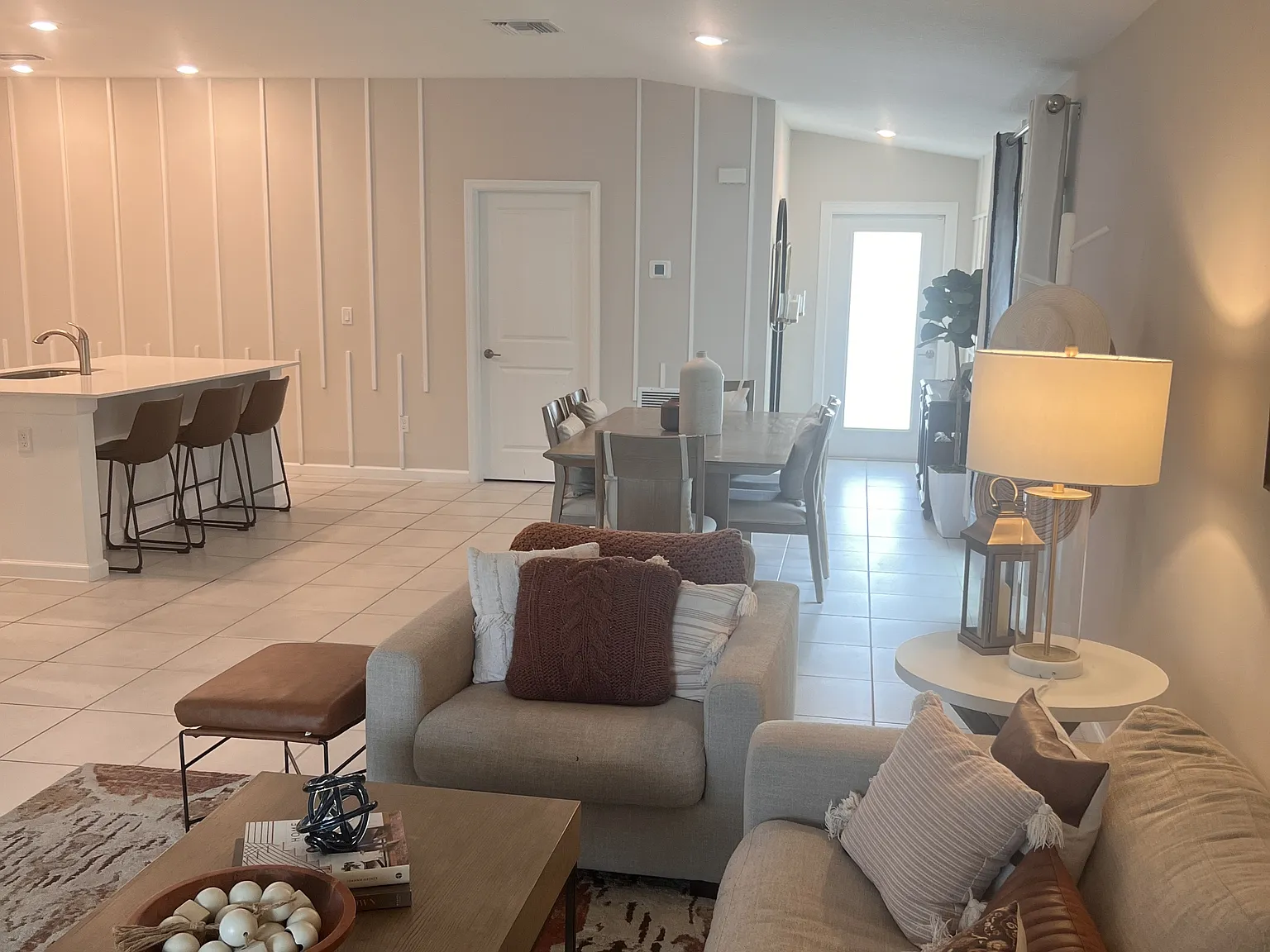 1815 Diablo Circle Southwest - 1 — Photo 3