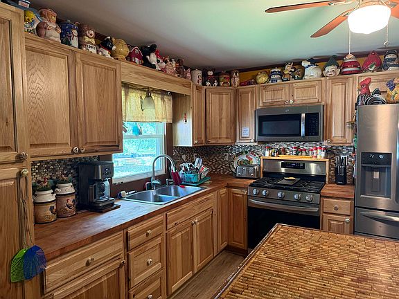 5th image of 35 Mountain View Court