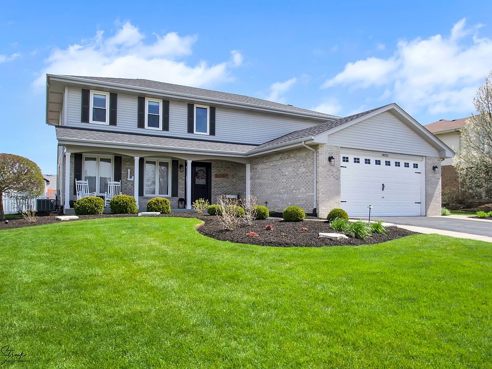 1st image of 19221 Thornham Ln