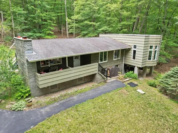 34 Mine Hill Road, Cornwall, NY 12518