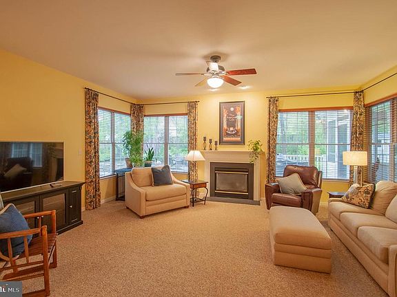 4th image of 403 Blairfield Ct