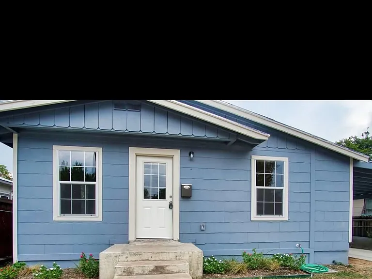 3554 W Woodlawn Ave — Photo 1