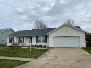 810 Cyndy Ln, Champaign, IL 61821