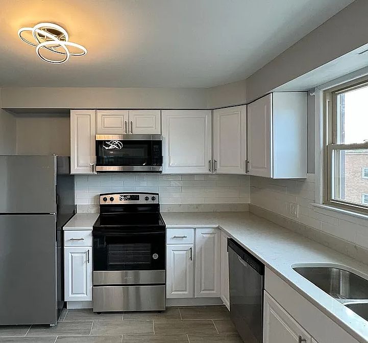 1st image of 8644 Skokie Blvd #305A