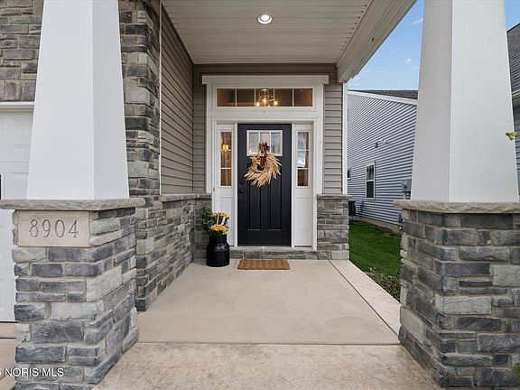 3rd image of 8904 N Park Lake Cir