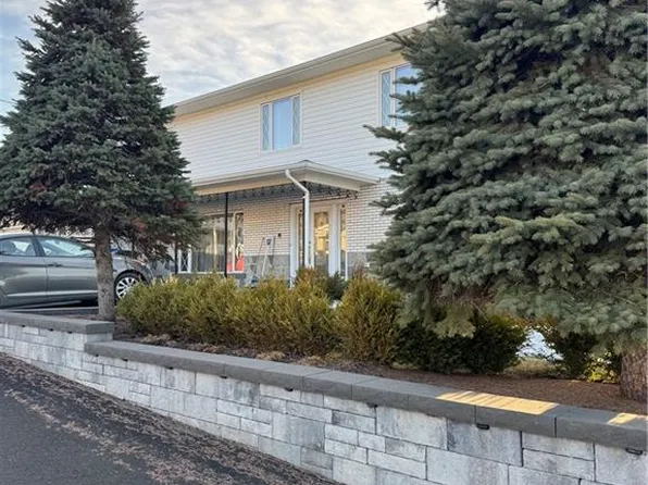 64 Fairview St, Atholville, NB E3N 4L3