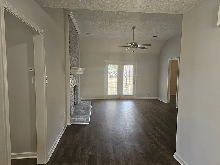 7703 Crystal Brook Cv — Photo 9